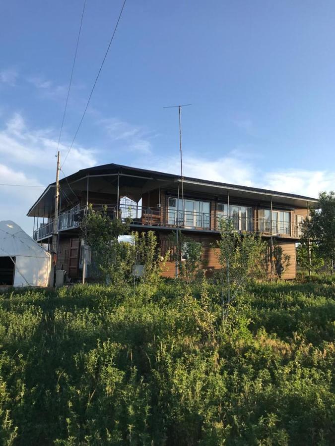 Guest House And Yurt Camp "Aktan" Bokonbayevo Esterno foto