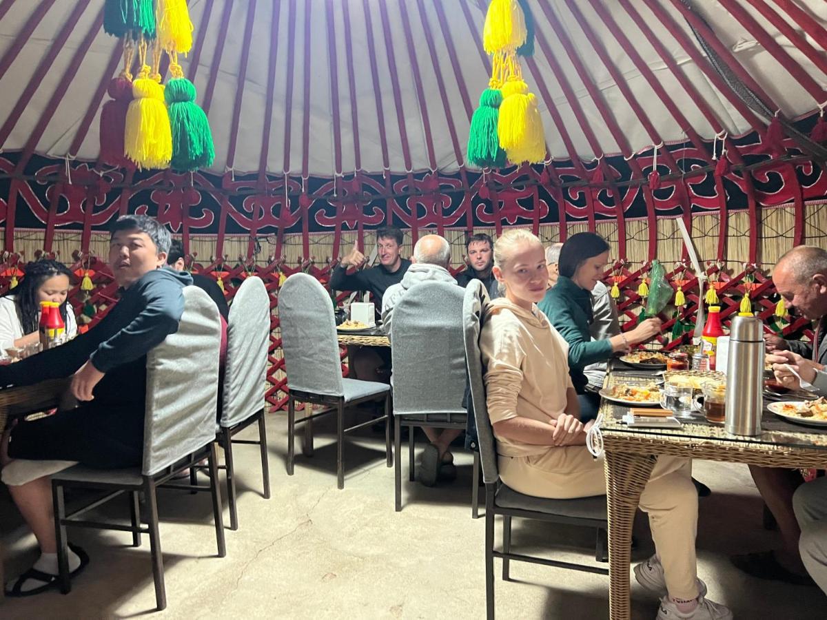 Guest House And Yurt Camp "Aktan" Bokonbayevo Esterno foto