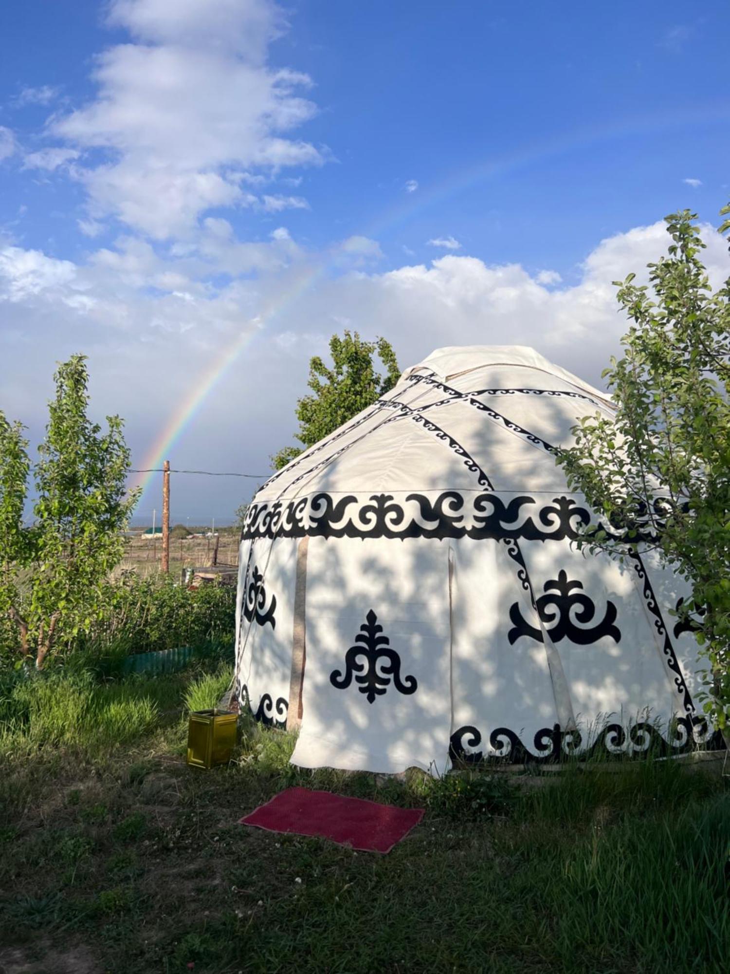 Guest House And Yurt Camp "Aktan" Bokonbayevo Esterno foto